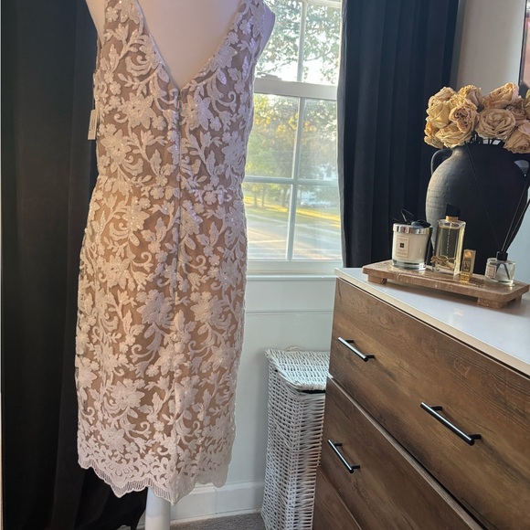 Floral Lace Midi Dress in Cream - Picture 5 of 6